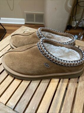 UGG Tasman Slipper - Suede Chestnut - 5955 Women’s Size 8 US